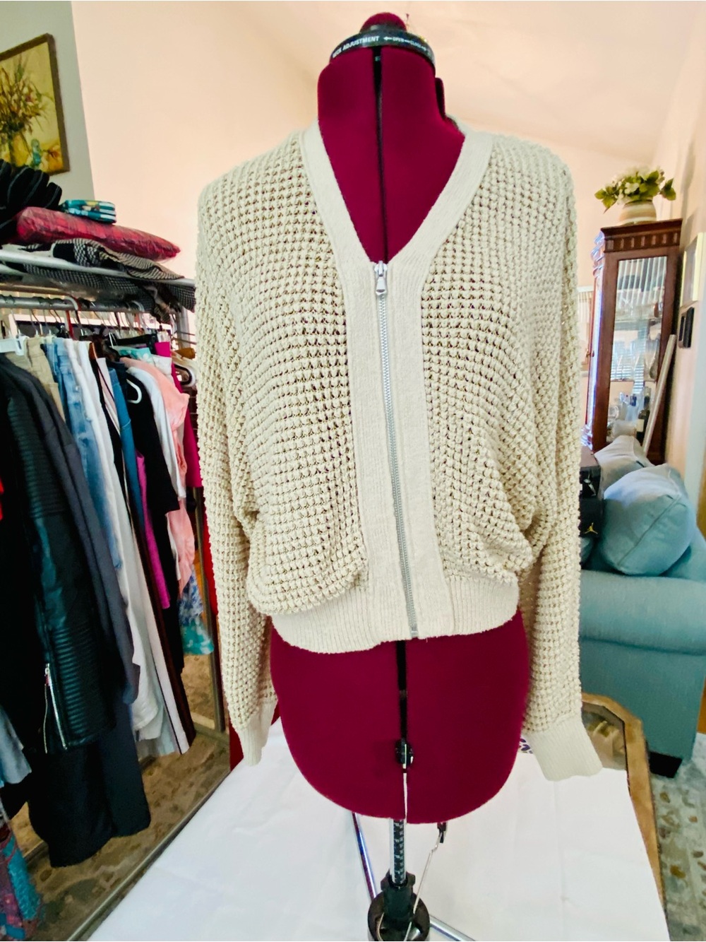 Simply Vera Vera Wang Cream Zip-Front V-Neck Sweater